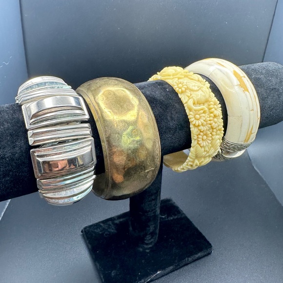 Vintage flowers bracelet for four - Picture 2 of 11